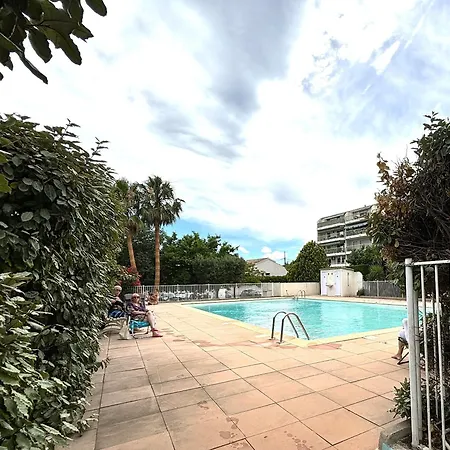 Bord De Apartment